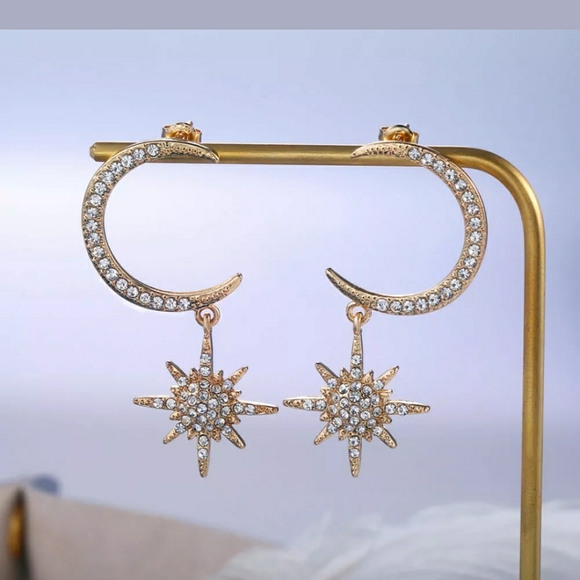 Any 2/$35🌸 Moon Star Drop Earrings - Picture 16 of 16